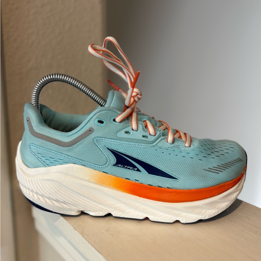 Altra Via Olympus Women's Sneakers Light Blue Road Running Shoes Sz 6 *Note Pics - Picture 2 of 11